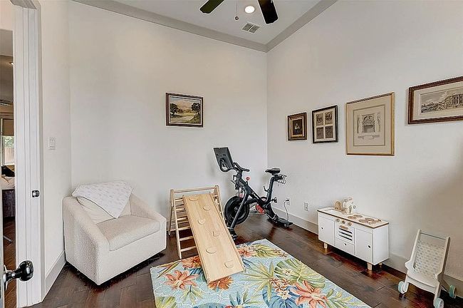 Photo of 1048 Whisper Willows Dr, Fort Worth, TX