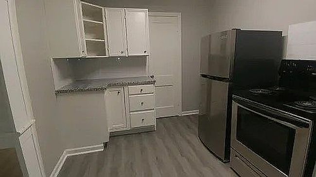 Additional photo 2 of property located at 207 Farrer St