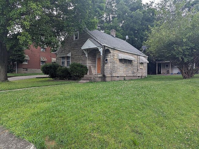 Image of 220 W Florence Ave