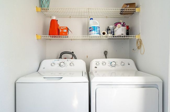Image of 2123 Phillippi St