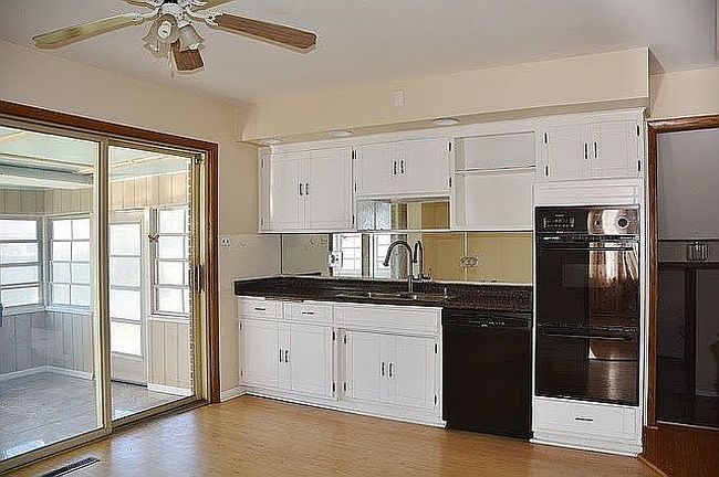 Photo of 7617 Sycamore Dr, Orland Park, IL