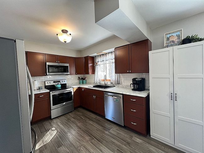 Image of E703 Hendricksen St