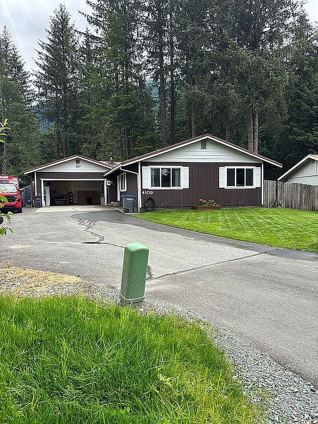 Photo of 4109 Dogwood Ln, Juneau, AK