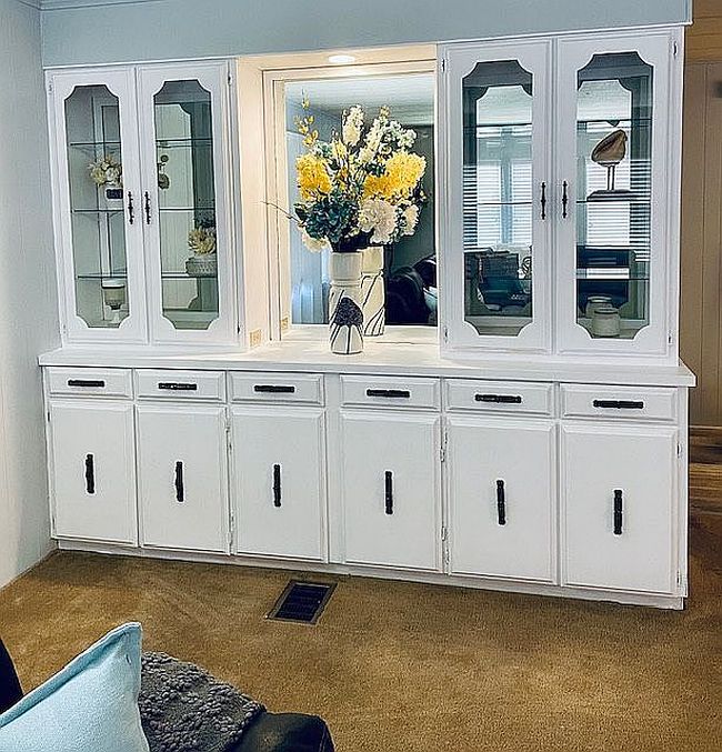 Additional photo 3 of property located at 811 Elizabeth Ln