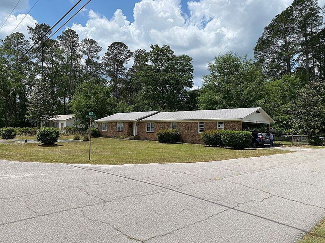 Photo of 211 Iris Dr, Walterboro, SC