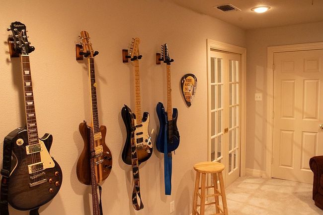 Additional photo 3 of property located at 1506 Meandering Way