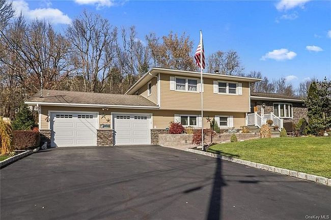 Additional photo 1 of property located at 30 Apple Ln