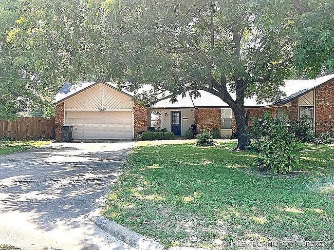 Image of 1323 Foltz Ln