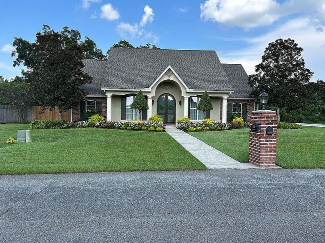 Photo of 1000 Kern Dr