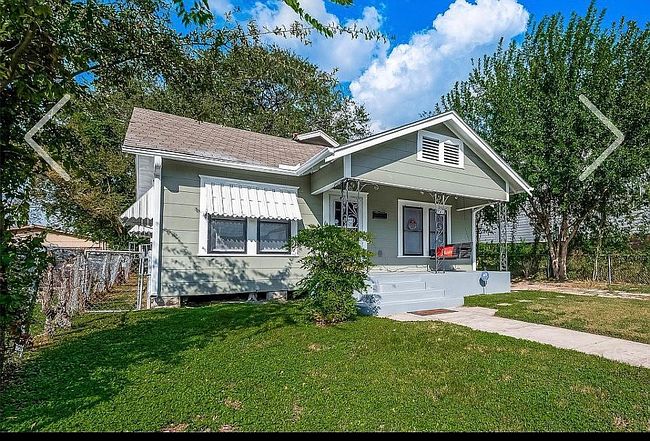 Photo of 741 W 21st St, Houston, TX