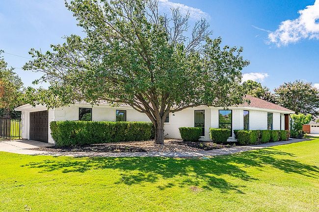 Photo of 4501 Ridgeway Rd, Fort Worth, TX