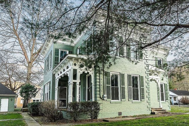 Image of 535 Front St