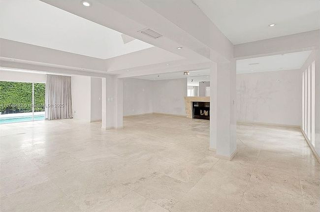 Preview of property located at 6620 Windsor Ln #705