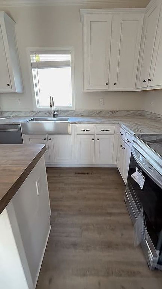Image of 15 Eagle Dr