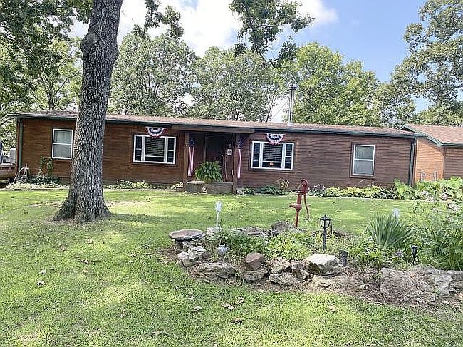 Photo of 39 Ridgeview Rd, Greenfield, MO