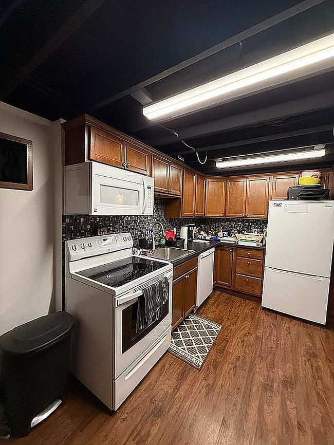 Image of 209 S Westside Ave