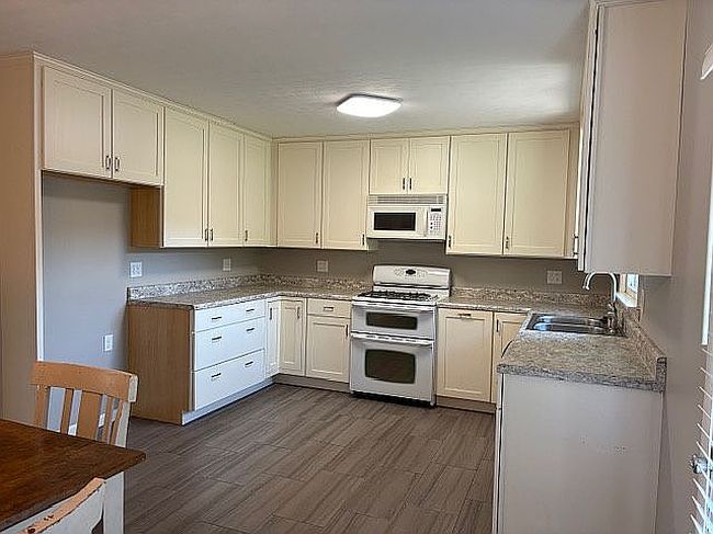Photo of 1011 E Gordon Ave, Effingham, IL