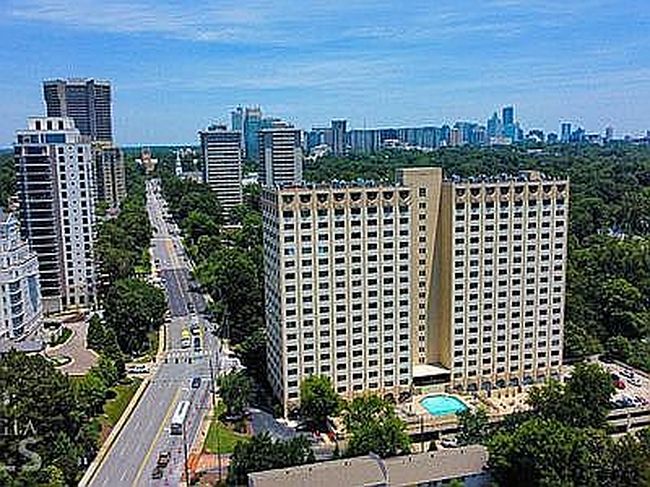 Photo of 2479 Peachtree Rd Ne, Atlanta, GA