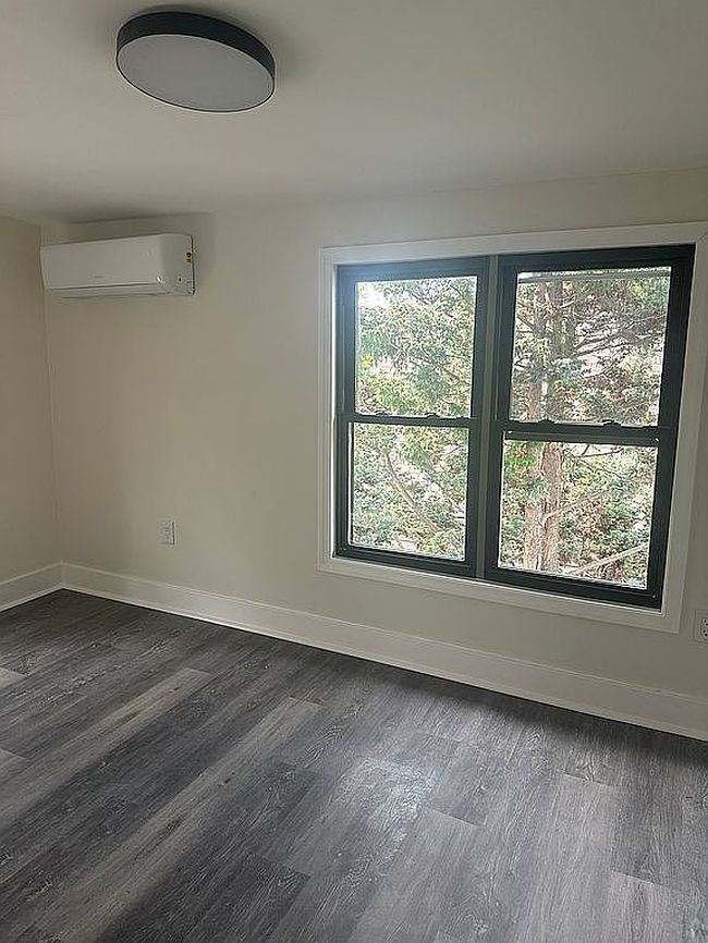 Photo of 53 South Ave, Staten Island, NY