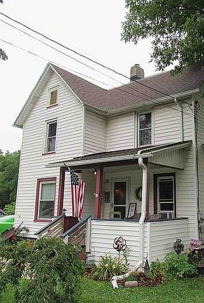 Photo of 101 Pitney St, Sayre, PA