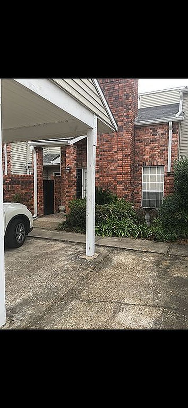 Image of 183 Steiner Rd Apt 212