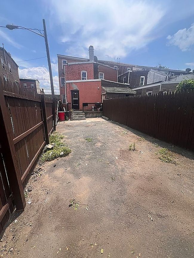 Photo of 162 Hamilton Ave, Trenton, NJ
