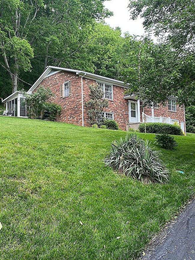Image of 2043 Lock Rd