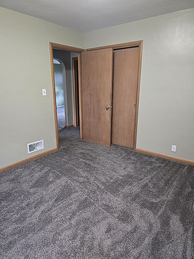 Image of 834 S Hastings Ave