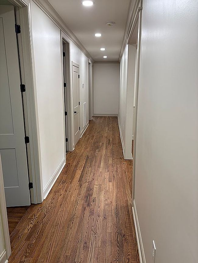 Image of 909 E Linden St