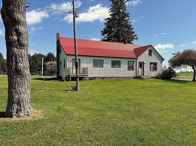 Photo of 1443 Ivanhoe Ave, New Hampton, IA
