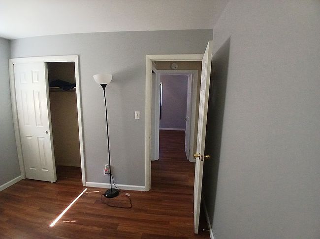 Image of 1918 W White Oak Dr