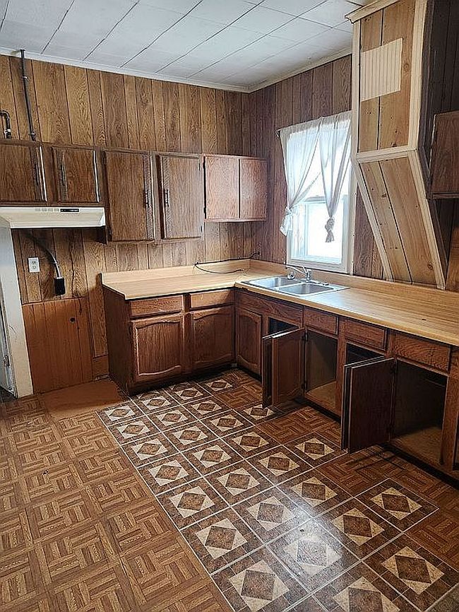 Photo of 860 E Young Ave, Hoopeston, IL