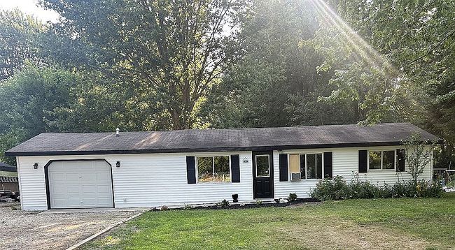 Photo of 1960 Waterview Way, Crystal, MI
