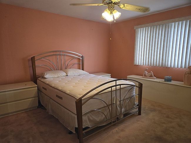 Photo of 801 5th St, West Babylon, NY