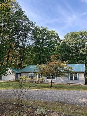 Additional photo 2 of property located at 2725 Spruce Hill Dr