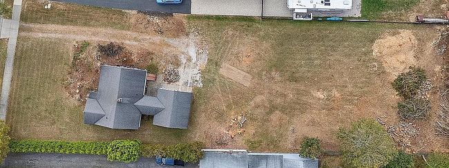 Photo of 53 S Phillips Ave, Remsenburg, NY
