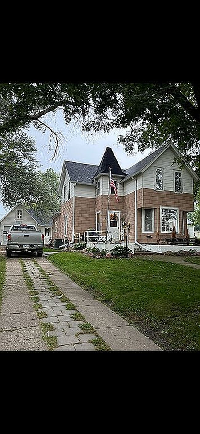 Photo of 307 Oak Ave