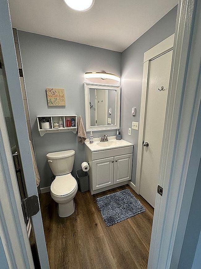 Image of 8 Laurel Brook Dr