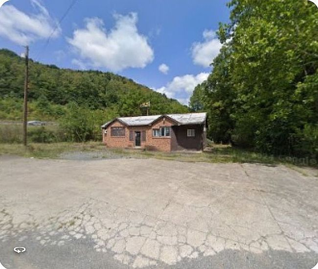 Additional photo of property located at 2674 Little Birch Rd