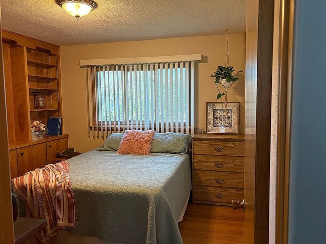 Image of 1001 Locust St
