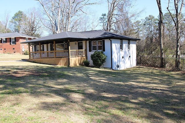 Image of 1619 Woodland Dr