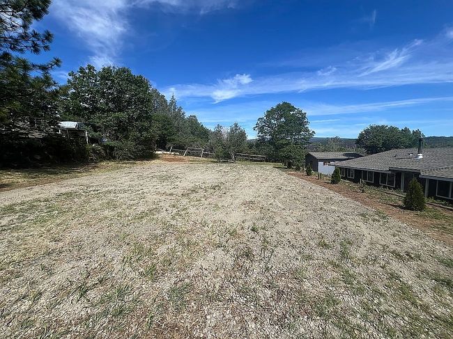 Photo of 33587 Ponderosa Way, Paynes Creek, CA