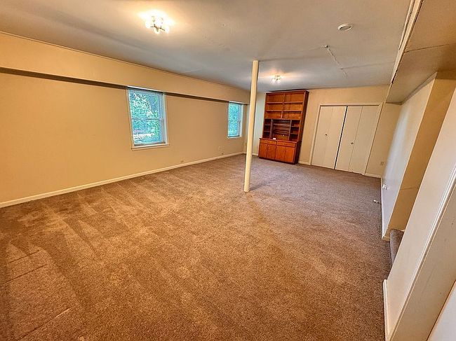 Additional photo 1 of property located at 208 E 10th St