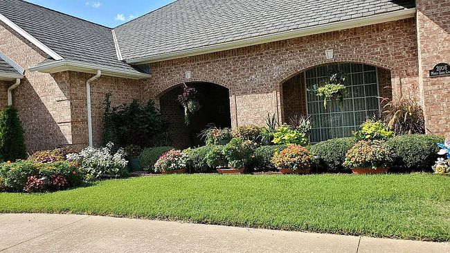 Additional photo 3 of property located at 2106 Maple Leaf Cir