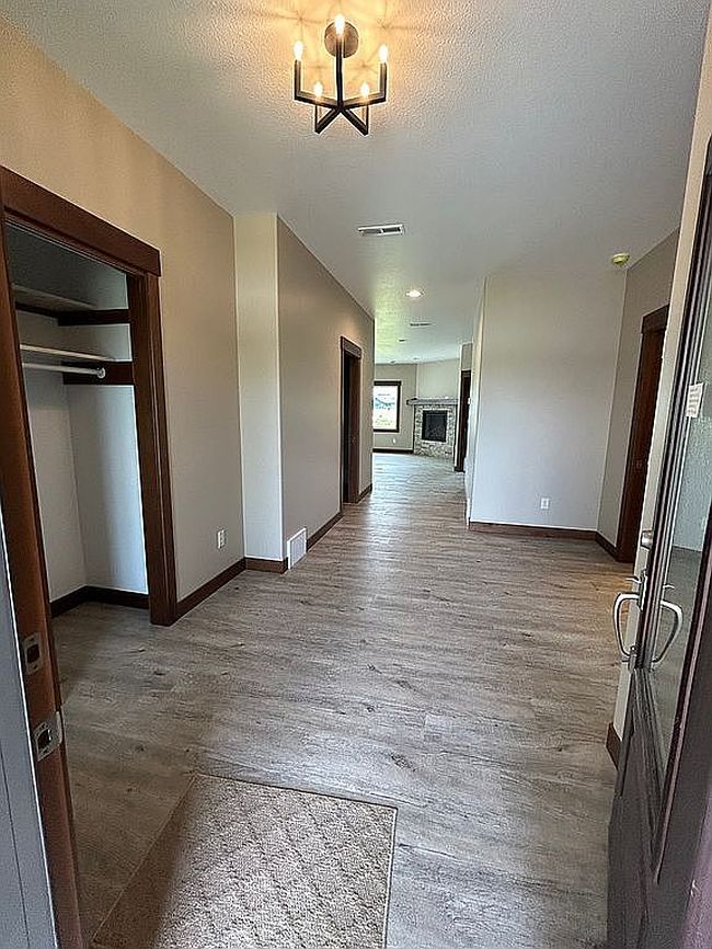 Photo of 830 Lake Forest Cir, Detroit Lakes, MN