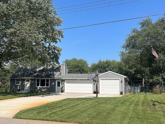 Photo of 15370 David St, Grand Haven, MI