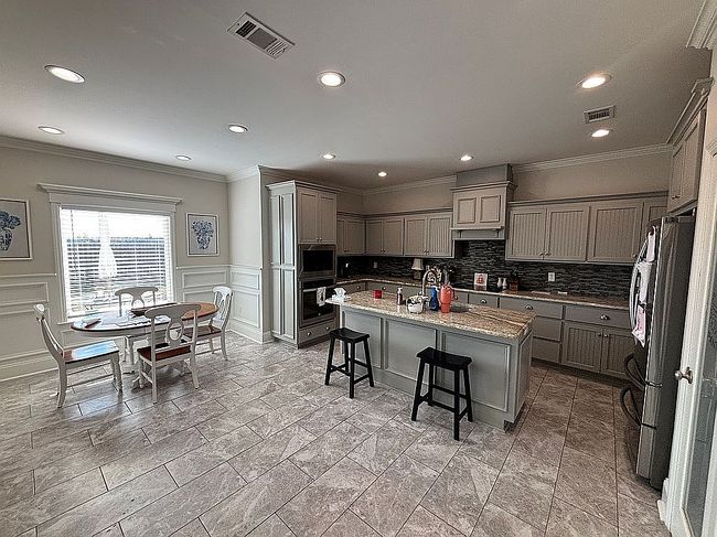 Additional photo 3 of property located at 3948 Crusader Ct