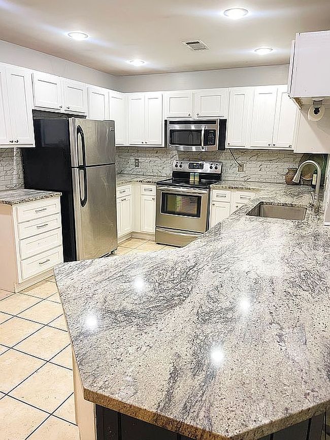 Image of 34 W Lake Lee Rd