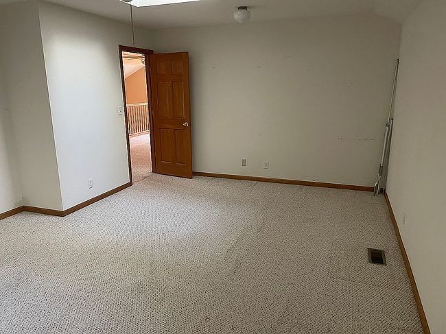 Photo of 106 Fairfax Cir, Sugar Grove, IL