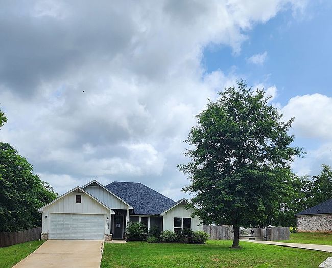 Photo of 15348 County Road 196, Tyler, TX